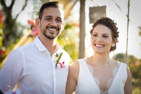 casamento-casar-fotografias-foto-fotografo-noiva-buque-noivo-terno-make-vestido-espaço-madrinha-brinde-padrinhos-maquiagem-cerimonia-por-do-sol-daniel-custodio-fotografo-em-uberlandia-minas-gerais-amor-cerimonial-dj-buffet-pista-de-dança-musical-igreja-'