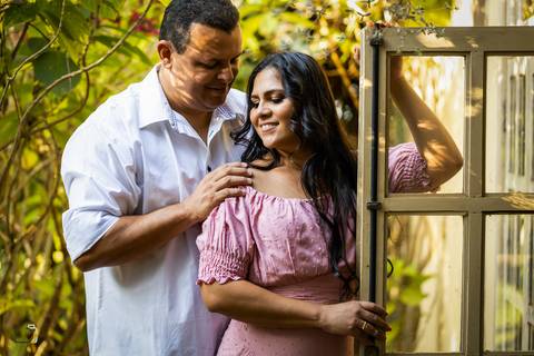 ensaio-familia-pre-wedding-casar-fotos-fotografias-retrato-daniel-custodio-uberlandia-araguari-minas-gerias-cerimonia-por-do-sol-cerimonial-buque-noiva-noivo-noiva-padrinho-madrinha-buffet-cinegrafista-video-canon-cachoeira-criativo-expontaneas-fotografia'