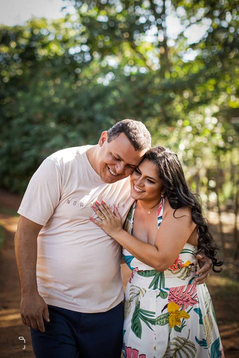 ensaio-familia-pre-wedding-casar-fotos-fotografias-retrato-daniel-custodio-uberlandia-araguari-minas-gerias-cerimonia-por-do-sol-cerimonial-buque-noiva-noivo-noiva-padrinho-madrinha-buffet-cinegrafista-video-canon-cachoeira-criativo-expontaneas-fotografia'