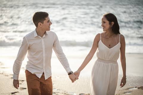 pre-wedding-rio-de-janeiro-cristo-redentor-bondinho-copacabana-barra-da-tijuca-apoador-praia-ensaio-noiva-noivo-casamento-na-praia-cerimonia-casar-fotos-na-praia-wedding-brasil-fotografo-mini-casamento-daniel-custodio-minas-uberlandia-fotos-retrato-filme-'