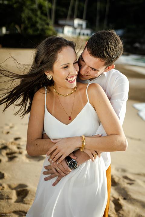 pre-wedding-rio-de-janeiro-cristo-redentor-bondinho-copacabana-barra-da-tijuca-apoador-praia-ensaio-noiva-noivo-casamento-na-praia-cerimonia-casar-fotos-na-praia-wedding-brasil-fotografo-mini-casamento-daniel-custodio-minas-uberlandia-fotos-retrato-filme-'