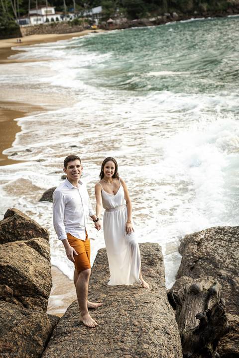pre-wedding-rio-de-janeiro-cristo-redentor-bondinho-copacabana-barra-da-tijuca-apoador-praia-ensaio-noiva-noivo-casamento-na-praia-cerimonia-casar-fotos-na-praia-wedding-brasil-fotografo-mini-casamento-daniel-custodio-minas-uberlandia-fotos-retrato-filme-'