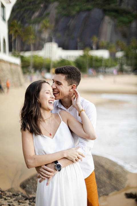 pre-wedding-rio-de-janeiro-cristo-redentor-bondinho-copacabana-barra-da-tijuca-apoador-praia-ensaio-noiva-noivo-casamento-na-praia-cerimonia-casar-fotos-na-praia-wedding-brasil-fotografo-mini-casamento-daniel-custodio-minas-uberlandia-fotos-retrato-filme-'