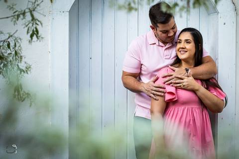 pre-wedding-ensaio-casal-namoro-fotos-retrato-fotografias-fotografo-floresta-do-lobo-por-do-sol-daniel-custodio-cerimonia-noiva-noivo-buque-cerimonial-uberlandia-aragauari-patos-de-minas-madrinha-padrinho-vestido-filmagem-tik-tok-igreja-terno-dj-buffet-'