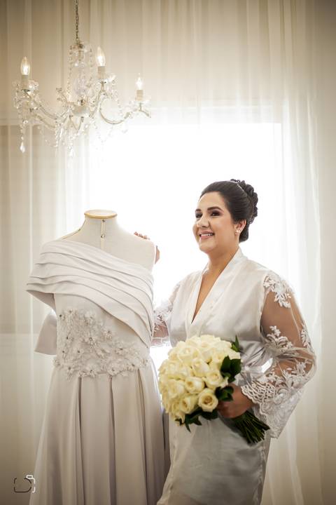 make-off-noiva-noivo-maquiagem-peteados-buque-vestido-atelie-terno-fotos-fotografo-fotografias-retrato-daniel-custodio-album-casamento-casar-cerimonia-igreja-cerimonial-por-do-sol-chacara-madrinha-padrinho-pre-wedding-recepção-festa-buffet-dj-pista-amor-'