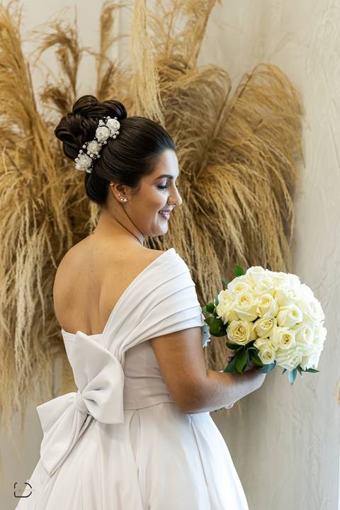 make-off-noiva-noivo-maquiagem-peteados-buque-vestido-atelie-terno-fotos-fotografo-fotografias-retrato-daniel-custodio-album-casamento-casar-cerimonia-igreja-cerimonial-por-do-sol-chacara-madrinha-padrinho-pre-wedding-recepção-festa-buffet-dj-pista-amor-'