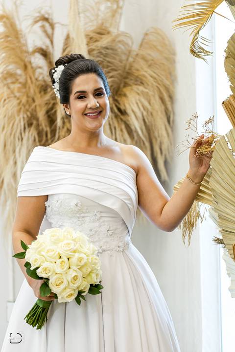 make-off-noiva-noivo-maquiagem-peteados-buque-vestido-atelie-terno-fotos-fotografo-fotografias-retrato-daniel-custodio-album-casamento-casar-cerimonia-igreja-cerimonial-por-do-sol-chacara-madrinha-padrinho-pre-wedding-recepção-festa-buffet-dj-pista-amor-'