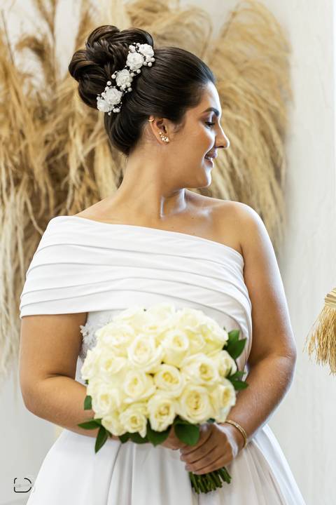 make-off-noiva-noivo-maquiagem-peteados-buque-vestido-atelie-terno-fotos-fotografo-fotografias-retrato-daniel-custodio-album-casamento-casar-cerimonia-igreja-cerimonial-por-do-sol-chacara-madrinha-padrinho-pre-wedding-recepção-festa-buffet-dj-pista-amor-'