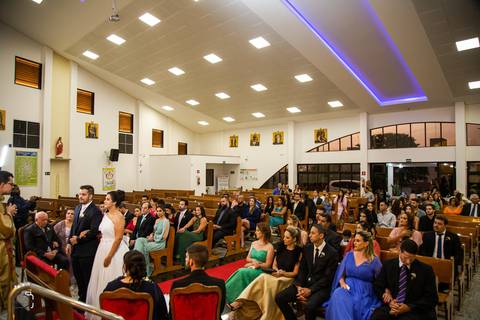 make-off-noiva-noivo-maquiagem-peteados-buque-vestido-atelie-terno-fotos-fotografo-fotografias-retrato-daniel-custodio-album-casamento-casar-cerimonia-igreja-cerimonial-por-do-sol-chacara-madrinha-padrinho-pre-wedding-recepção-festa-buffet-dj-pista-amor-'