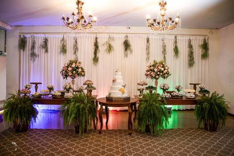 make-off-noiva-noivo-maquiagem-peteados-buque-vestido-atelie-terno-fotos-fotografo-fotografias-retrato-daniel-custodio-album-casamento-casar-cerimonia-igreja-cerimonial-por-do-sol-chacara-madrinha-padrinho-pre-wedding-recepção-festa-buffet-dj-pista-amor-'