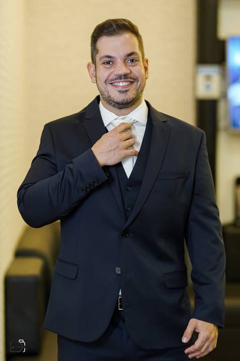 make-off-noiva-noivo-maquiagem-peteados-buque-vestido-atelie-terno-fotos-fotografo-fotografias-retrato-daniel-custodio-album-casamento-casar-cerimonia-igreja-cerimonial-por-do-sol-chacara-madrinha-padrinho-pre-wedding-recepção-festa-buffet-dj-pista-amor-'