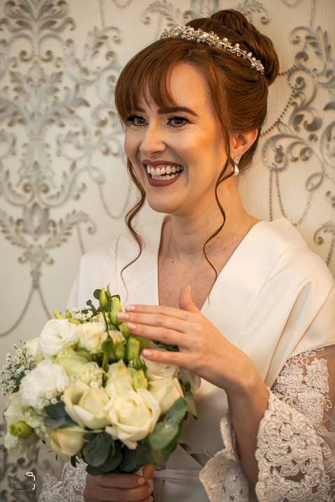 make-off-noiva-noivo-maquiagem-peteados-buque-vestido-atelie-terno-fotos-fotografo-fotografias-retrato-daniel-custodio-album-casamento-casar-cerimonia-igreja-cerimonial-por-do-sol-chacara-madrinha-padrinho-pre-wedding-recepção-festa-buffet-dj-the-farm'