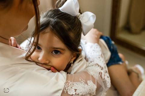 make-off-noiva-noivo-maquiagem-peteados-buque-vestido-atelie-terno-fotos-fotografo-fotografias-retrato-daniel-custodio-album-casamento-casar-cerimonia-igreja-cerimonial-por-do-sol-chacara-madrinha-padrinho-pre-wedding-recepção-festa-buffet-dj-the-farm'