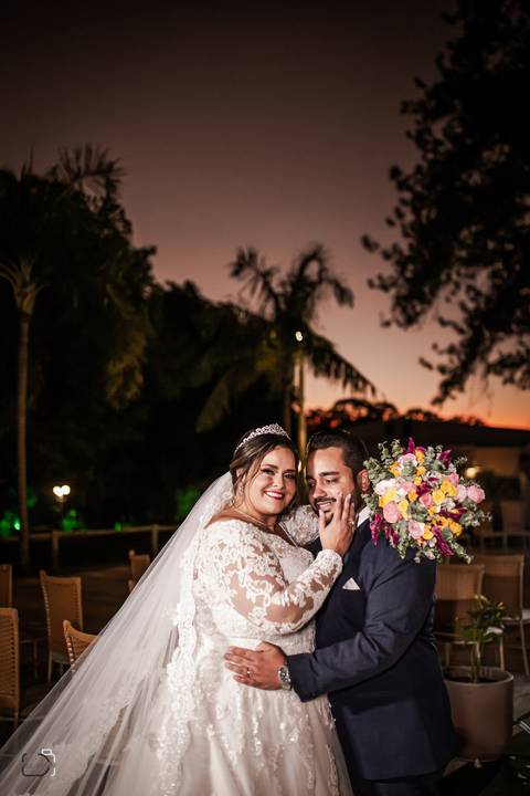 make-off-noiva-noivo-maquiagem-peteados-buque-vestido-atelie-terno-fotos-fotografo-fotografias-retrato-daniel-custodio-album-casamento-casar-cerimonia-igreja-cerimonial-por-do-sol-chacara-madrinha-padrinho-pre-wedding-recepção-festa-buffet-dj-the-farm'