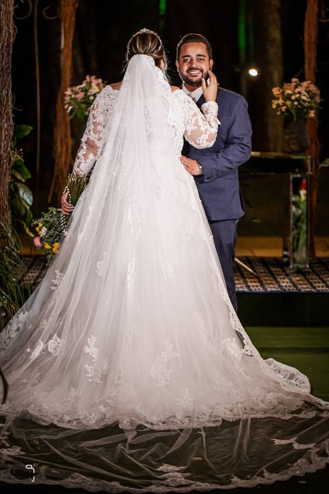 make-off-noiva-noivo-maquiagem-peteados-buque-vestido-atelie-terno-fotos-fotografo-fotografias-retrato-daniel-custodio-album-casamento-casar-cerimonia-igreja-cerimonial-por-do-sol-chacara-madrinha-padrinho-pre-wedding-recepção-festa-buffet-dj-the-farm'