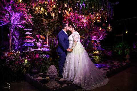 make-off-noiva-noivo-maquiagem-peteados-buque-vestido-atelie-terno-fotos-fotografo-fotografias-retrato-daniel-custodio-album-casamento-casar-cerimonia-igreja-cerimonial-por-do-sol-chacara-madrinha-padrinho-pre-wedding-recepção-festa-buffet-dj-the-farm'