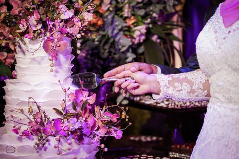 make-off-noiva-noivo-maquiagem-peteados-buque-vestido-atelie-terno-fotos-fotografo-fotografias-retrato-daniel-custodio-album-casamento-casar-cerimonia-igreja-cerimonial-por-do-sol-chacara-madrinha-padrinho-pre-wedding-recepção-festa-buffet-dj-the-farm'