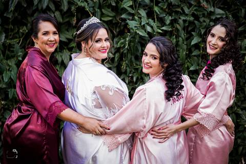 make-off-noiva-noivo-maquiagem-peteados-buque-vestido-atelie-terno-fotos-fotografo-fotografias-retrato-daniel-custodio-album-casamento-casar-cerimonia-igreja-cerimonial-por-do-sol-chacara-madrinha-padrinho-pre-wedding-recepção-festa-buffet-dj-the-farm'