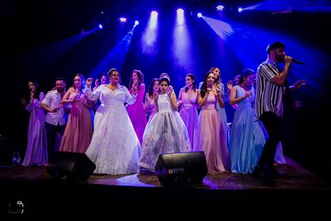 make-off-noiva-noivo-maquiagem-peteados-buque-vestido-atelie-terno-fotos-fotografo-fotografias-retrato-daniel-custodio-album-casamento-casar-cerimonia-igreja-cerimonial-por-do-sol-chacara-madrinha-padrinho-pre-wedding-recepção-festa-buffet-dj-the-farm'