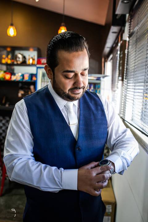 make-off-noiva-noivo-maquiagem-peteados-buque-vestido-atelie-terno-fotos-fotografo-fotografias-retrato-daniel-custodio-album-casamento-casar-cerimonia-igreja-cerimonial-por-do-sol-chacara-madrinha-padrinho-pre-wedding-recepção-festa-buffet-dj-the-farm'