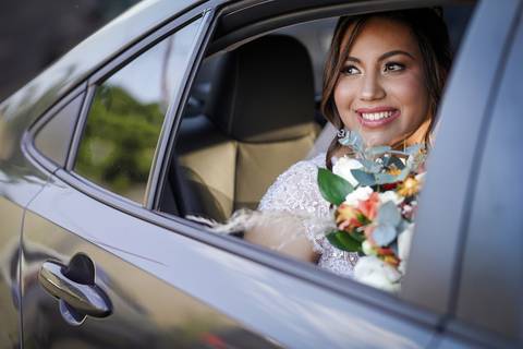 make-off-noiva-noivo-maquiagem-peteados-buque-vestido-atelie-terno-fotos-fotografo-fotografias-retrato-daniel-custodio-album-casamento-casar-cerimonia-igreja-cerimonial-por-do-sol-chacara-madrinha-padrinho-pre-wedding-recepção-festa-buffet-dj-the-farm'