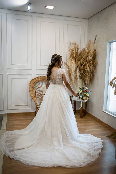 make-off-noiva-noivo-maquiagem-peteados-buque-vestido-atelie-terno-fotos-fotografo-fotografias-retrato-daniel-custodio-album-casamento-casar-cerimonia-igreja-cerimonial-por-do-sol-chacara-madrinha-padrinho-pre-wedding-recepção-festa-buffet-dj-the-farm'