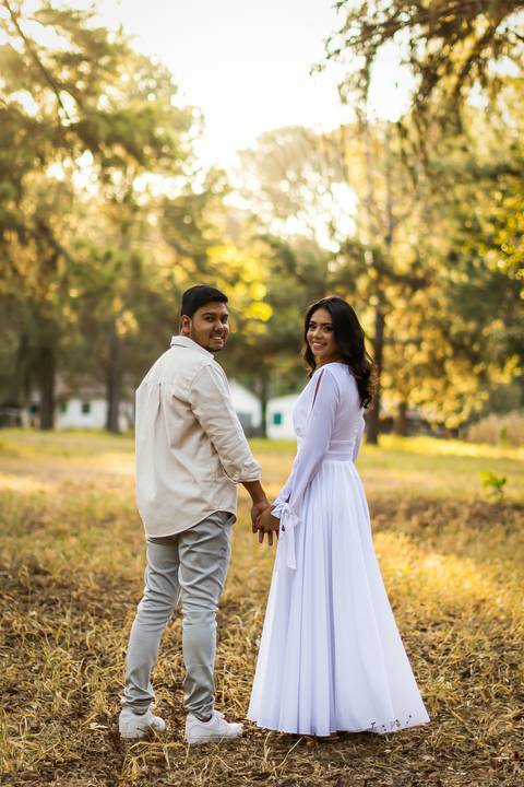 album-casamento-casar-cerimonia-igreja-cerimonial-por-do-sol-chacara-madrinha-padrinho-pre-wedding-recepção-festa-buffet-dj-'