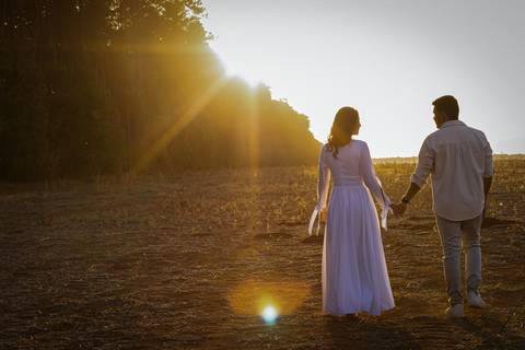 album-casamento-casar-cerimonia-igreja-cerimonial-por-do-sol-chacara-madrinha-padrinho-pre-wedding-recepção-festa-buffet-dj-'