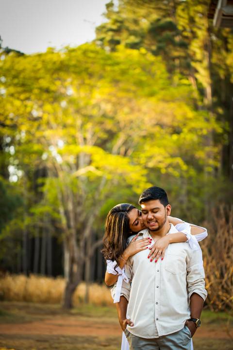 album-casamento-casar-cerimonia-igreja-cerimonial-por-do-sol-chacara-madrinha-padrinho-pre-wedding-recepção-festa-buffet-dj-'