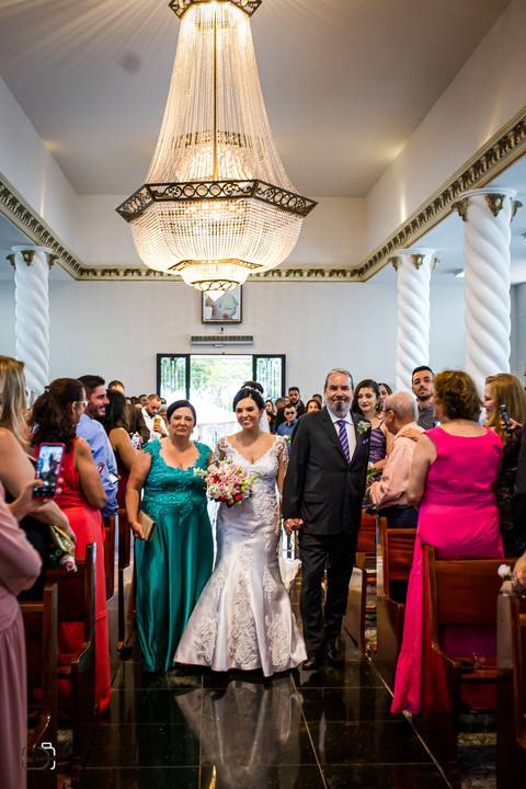 casamento-casar-noiva-vestido-make-hotel-ensaio-foto-fotografias-fotografo-uberlandia-minas-gerais-noivo-madrinha-padrinho-buque-brinde-terço-festa-dj-cerimonia-cerimonial-buffet-casa-de-festa-chacara-por-do-sol-terno-barbearia-brasil-daniel-custodio-amor'