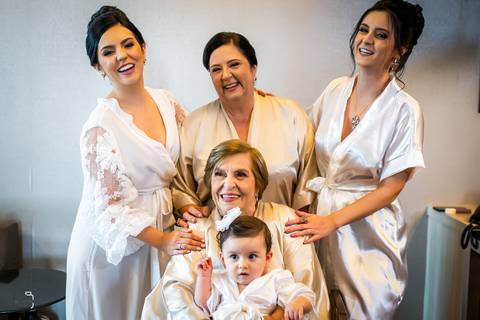 casamento-casar-noiva-vestido-make-hotel-ensaio-foto-fotografias-fotografo-uberlandia-minas-gerais-noivo-madrinha-padrinho-buque-brinde-terço-festa-dj-cerimonia-cerimonial-buffet-casa-de-festa-chacara-por-do-sol-terno-barbearia-brasil-daniel-custodio-amor'