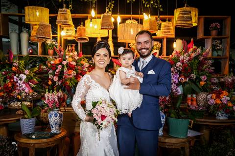 casamento-casar-noiva-vestido-make-hotel-ensaio-foto-fotografias-fotografo-uberlandia-minas-gerais-noivo-madrinha-padrinho-buque-brinde-terço-festa-dj-cerimonia-cerimonial-buffet-casa-de-festa-chacara-por-do-sol-terno-barbearia-brasil-daniel-custodio-amor'