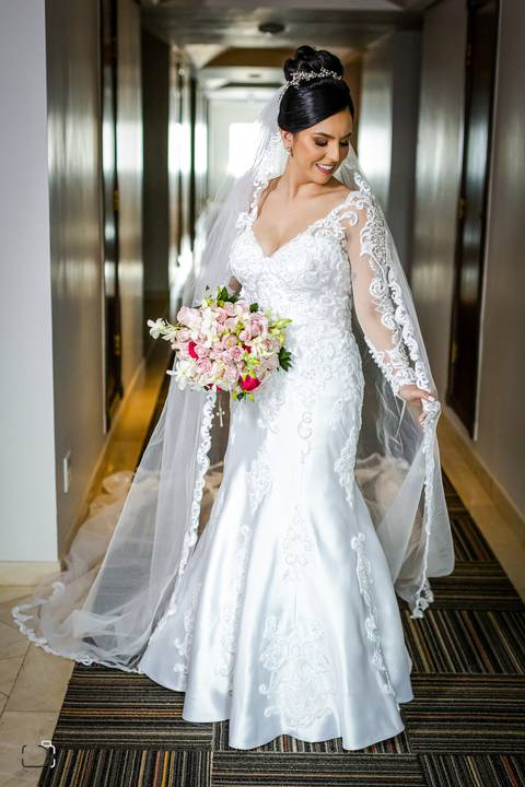 casamento-casar-noiva-vestido-make-hotel-ensaio-foto-fotografias-fotografo-uberlandia-minas-gerais-noivo-madrinha-padrinho-buque-brinde-terço-festa-dj-cerimonia-cerimonial-buffet-casa-de-festa-chacara-por-do-sol-terno-barbearia-brasil-daniel-custodio-amor'