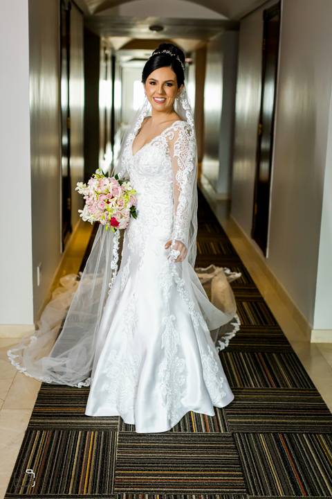 casamento-casar-noiva-vestido-make-hotel-ensaio-foto-fotografias-fotografo-uberlandia-minas-gerais-noivo-madrinha-padrinho-buque-brinde-terço-festa-dj-cerimonia-cerimonial-buffet-casa-de-festa-chacara-por-do-sol-terno-barbearia-brasil-daniel-custodio-amor'