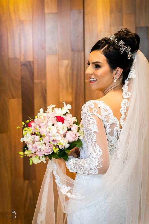 casamento-casar-noiva-vestido-make-hotel-ensaio-foto-fotografias-fotografo-uberlandia-minas-gerais-noivo-madrinha-padrinho-buque-brinde-terço-festa-dj-cerimonia-cerimonial-buffet-casa-de-festa-chacara-por-do-sol-terno-barbearia-brasil-daniel-custodio-amor'
