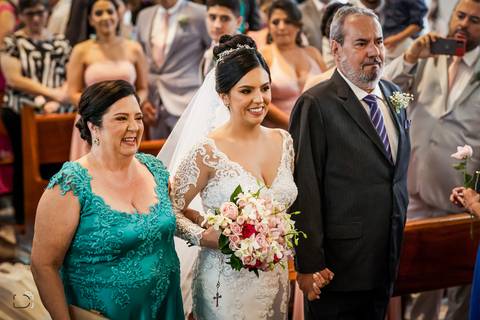 casamento-casar-noiva-vestido-make-hotel-ensaio-foto-fotografias-fotografo-uberlandia-minas-gerais-noivo-madrinha-padrinho-buque-brinde-terço-festa-dj-cerimonia-cerimonial-buffet-casa-de-festa-chacara-por-do-sol-terno-barbearia-brasil-daniel-custodio-amor'