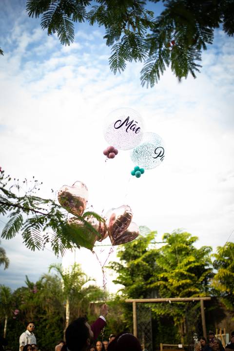 casamento-casar-chacara-cerimonia-religioso-cerimonial-por-do-sol-noiva-noivo-vestido-terno-make-salão-maquiagem-aliança-decoração-buffet-dj-buque-banda-brasil-minas-gerais-amor-love-daniel-custodio-uberlandia-foto-fotografo-registro-pre-wedding-foto-'