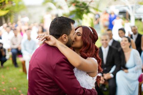 casamento-casar-chacara-cerimonia-religioso-cerimonial-por-do-sol-noiva-noivo-vestido-terno-make-salão-maquiagem-aliança-decoração-buffet-dj-buque-banda-brasil-minas-gerais-amor-love-daniel-custodio-uberlandia-foto-fotografo-registro-pre-wedding-foto-'