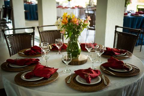 casamento-casar-chacara-cerimonia-religioso-cerimonial-por-do-sol-noiva-noivo-vestido-terno-make-salão-maquiagem-aliança-decoração-buffet-dj-buque-banda-brasil-minas-gerais-amor-love-daniel-custodio-uberlandia-foto-fotografo-registro-pre-wedding-foto-'