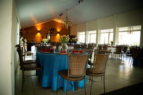 casamento-casar-chacara-cerimonia-religioso-cerimonial-por-do-sol-noiva-noivo-vestido-terno-make-salão-maquiagem-aliança-decoração-buffet-dj-buque-banda-brasil-minas-gerais-amor-love-daniel-custodio-uberlandia-foto-fotografo-registro-pre-wedding-foto-'