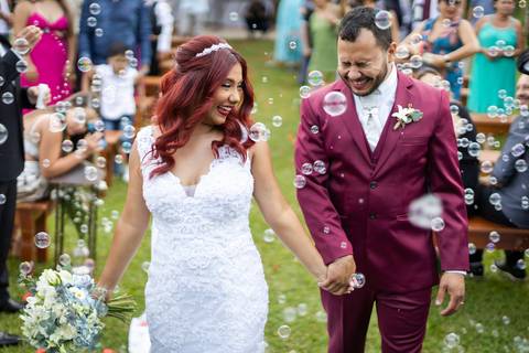 casamento-casar-chacara-cerimonia-religioso-cerimonial-por-do-sol-noiva-noivo-vestido-terno-make-salão-maquiagem-aliança-decoração-buffet-dj-buque-banda-brasil-minas-gerais-amor-love-daniel-custodio-uberlandia-foto-fotografo-registro-pre-wedding-foto-'