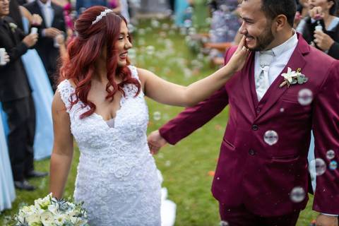 casamento-casar-chacara-cerimonia-religioso-cerimonial-por-do-sol-noiva-noivo-vestido-terno-make-salão-maquiagem-aliança-decoração-buffet-dj-buque-banda-brasil-minas-gerais-amor-love-daniel-custodio-uberlandia-foto-fotografo-registro-pre-wedding-foto-'