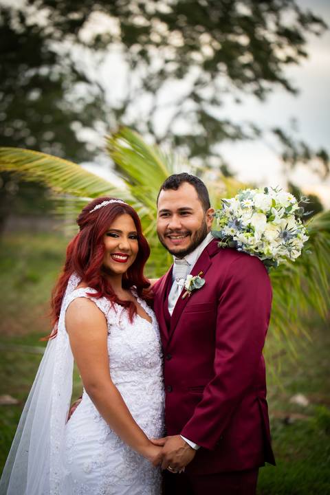 casamento-casar-chacara-cerimonia-religioso-cerimonial-por-do-sol-noiva-noivo-vestido-terno-make-salão-maquiagem-aliança-decoração-buffet-dj-buque-banda-brasil-minas-gerais-amor-love-daniel-custodio-uberlandia-foto-fotografo-registro-pre-wedding-foto-'