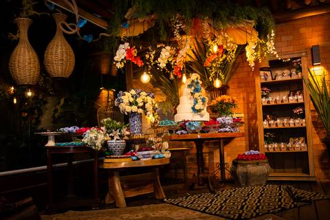 casamento-casar-chacara-cerimonia-religioso-cerimonial-por-do-sol-noiva-noivo-vestido-terno-make-salão-maquiagem-aliança-decoração-buffet-dj-buque-banda-brasil-minas-gerais-amor-love-daniel-custodio-uberlandia-foto-fotografo-registro-pre-wedding-foto-'