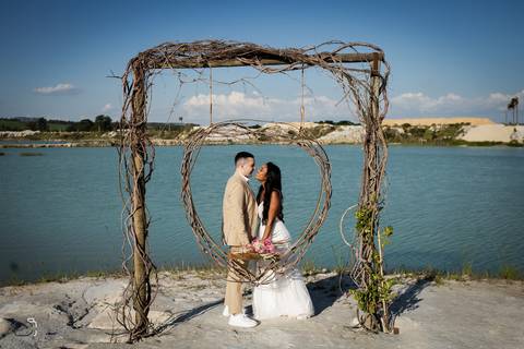 pre-wedding-ensaio-casamento-iguai-sao-paulo-uberlandia-daniel-custodio-casal-uberlandia-buque-noiva-noivo-vestido-terno-igreja-chacara-montanha-namorados-aliança-make-love-fotografias-fotografo-praia-jeri-ceara-fortaleza-casar-por-do-sol-amor-'