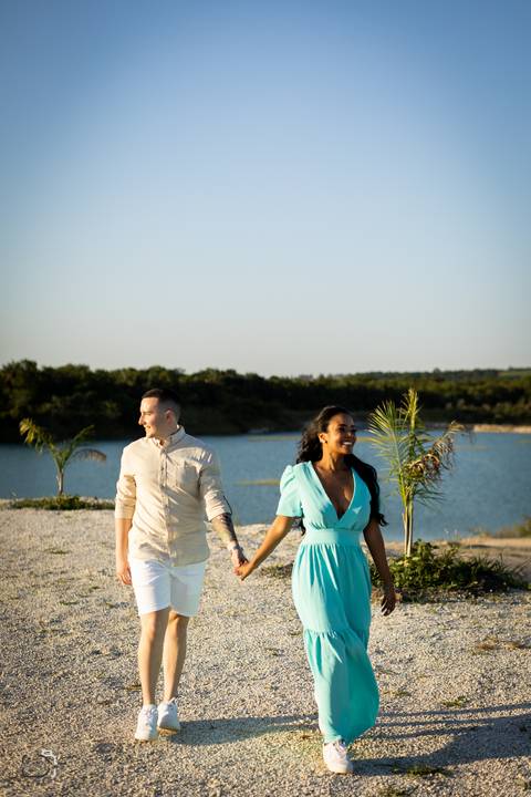 pre-wedding-ensaio-casamento-iguai-sao-paulo-uberlandia-daniel-custodio-casal-uberlandia-buque-noiva-noivo-vestido-terno-igreja-chacara-montanha-namorados-aliança-make-love-fotografias-fotografo-praia-jeri-ceara-fortaleza-casar-por-do-sol-amor-'