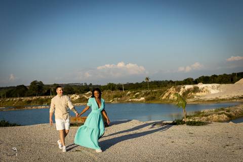 pre-wedding-ensaio-casamento-iguai-sao-paulo-uberlandia-daniel-custodio-casal-uberlandia-buque-noiva-noivo-vestido-terno-igreja-chacara-montanha-namorados-aliança-make-love-fotografias-fotografo-praia-jeri-ceara-fortaleza-casar-por-do-sol-amor-'