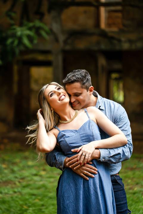 pre-wedding-ensaio-fotos-namorados-casal-studio-araxa-horizonte-perdido-taua-hotel-ruidas-fotos-fotografias-noivado-civil-casamento-religioso-por-do-sol-chacara-make-noiva-noivo-vestido-salão-de-beleza-barbearia-cowboy-amor-uberlandia-minas-gerais-brasil-'