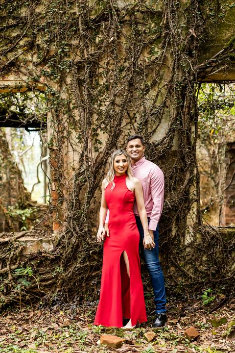 pre-wedding-ensaio-fotos-namorados-casal-studio-araxa-horizonte-perdido-taua-hotel-ruidas-fotos-fotografias-noivado-civil-casamento-religioso-por-do-sol-chacara-make-noiva-noivo-vestido-salão-de-beleza-barbearia-cowboy-amor-uberlandia-minas-gerais-brasil-'