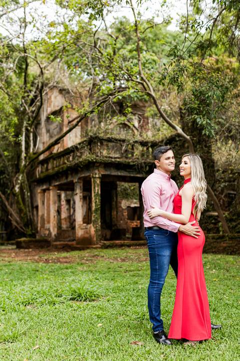 pre-wedding-ensaio-fotos-namorados-casal-studio-araxa-horizonte-perdido-taua-hotel-ruidas-fotos-fotografias-noivado-civil-casamento-religioso-por-do-sol-chacara-make-noiva-noivo-vestido-salão-de-beleza-barbearia-cowboy-amor-uberlandia-minas-gerais-brasil-'